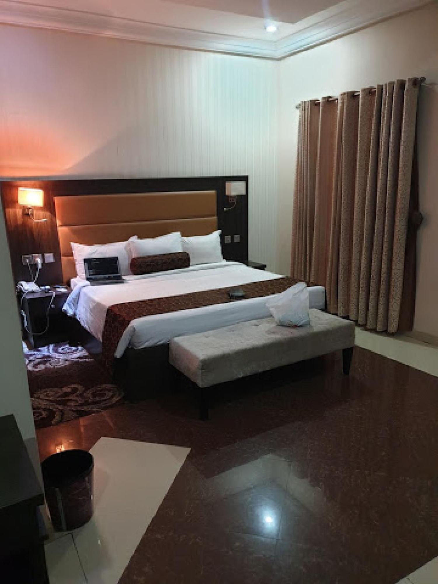 Room In Lodge - Nippon Grand Hotels Jabi 외부 사진