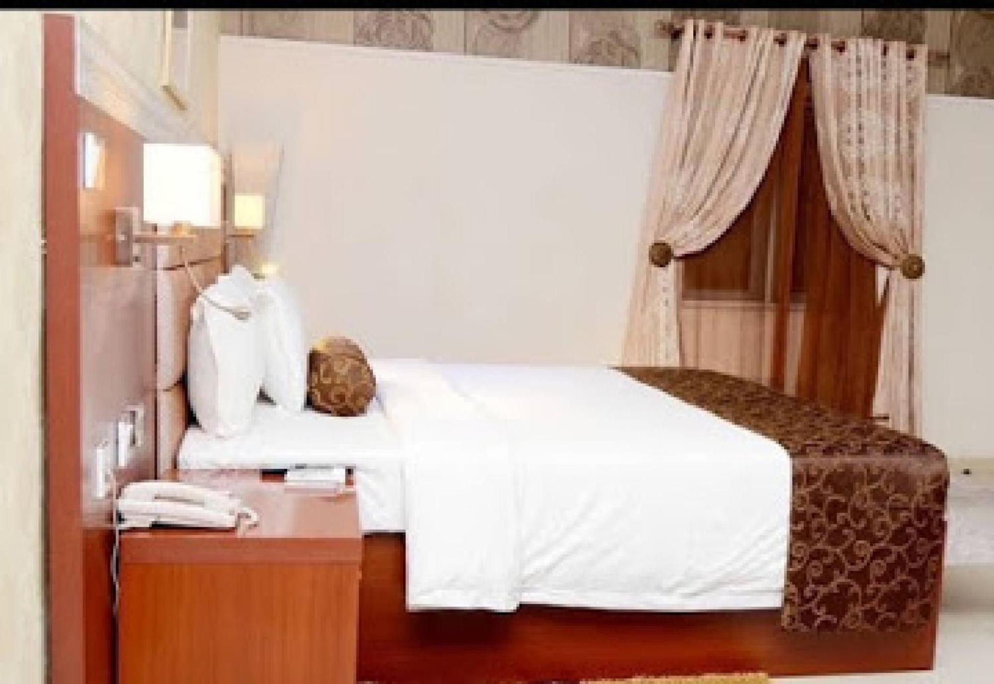 Room In Lodge - Nippon Grand Hotels Jabi 외부 사진